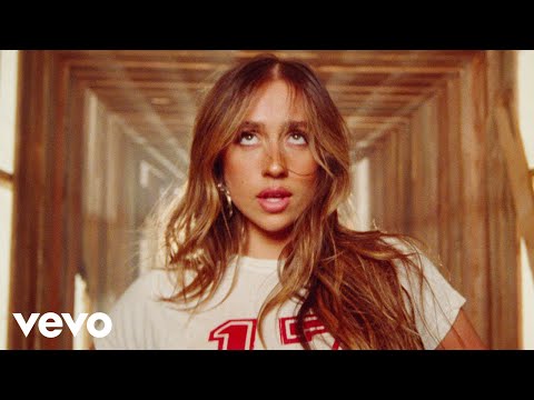 Tate McRae – exes (Official Video)
